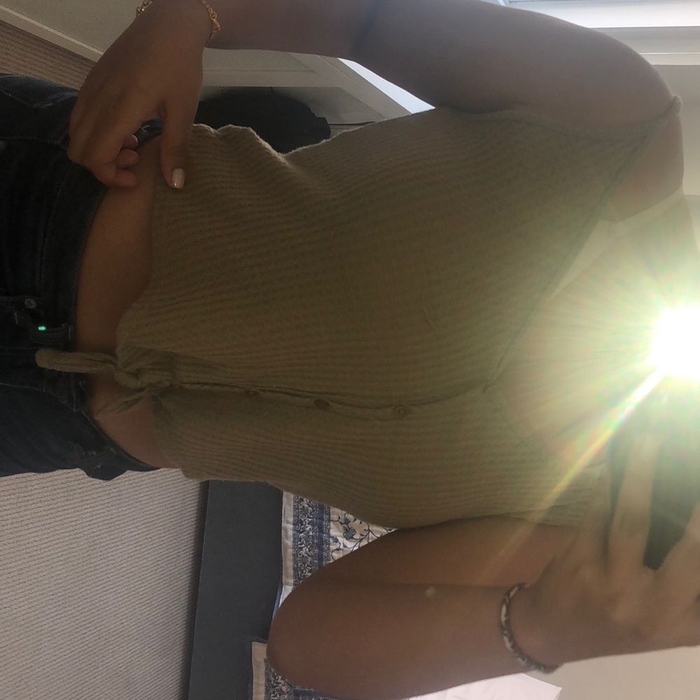 green crop top